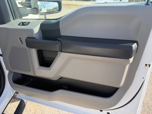 Used 2018 Ford F250 XL w/ STX Appearance Package image 34