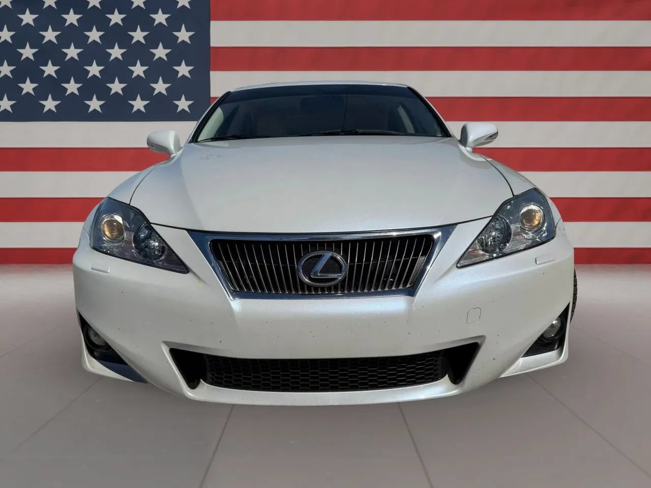 Used 2011 Lexus IS 350 w/ Premium Pkg Value Edition RWD image 2