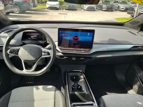 Used 2025 Volkswagen ID.4 Pro RWD image 14
