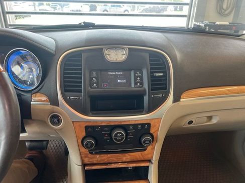 Used 2012 Chrysler 300 Limited w/ Luxury Group RWD image 18