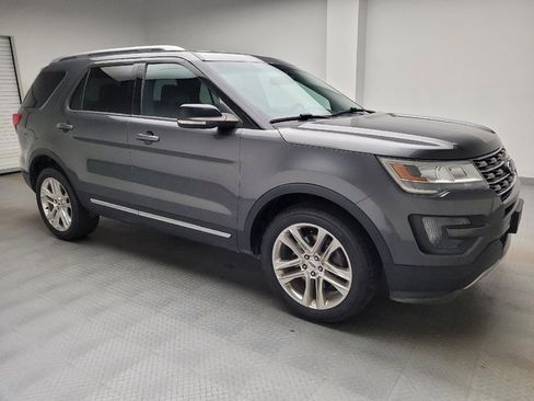 Used 2016 Ford Explorer XLT w/ Equipment Group 202A AWD/4WD image 11