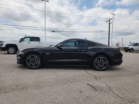 Used 2020 Ford Mustang GT RWD image 4
