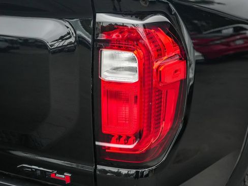 Used 2024 GMC Canyon AT4 w/ Technology Package AWD/4WD image 7
