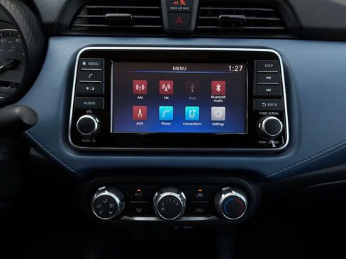 Used 2025 Nissan Versa SV FWD image 28
