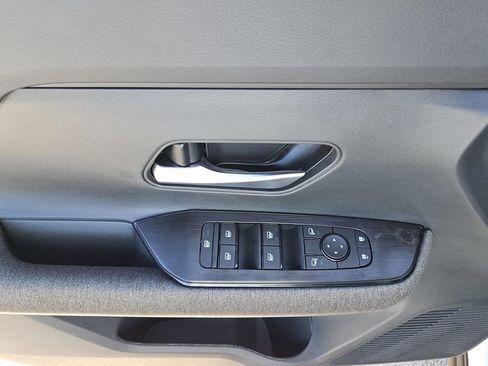 New 2026 Nissan Kicks SV image 12