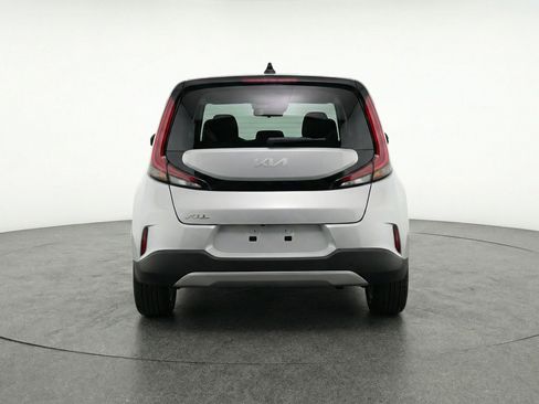 Used 2025 Kia Soul LX w/ LX Technology Package FWD image 7