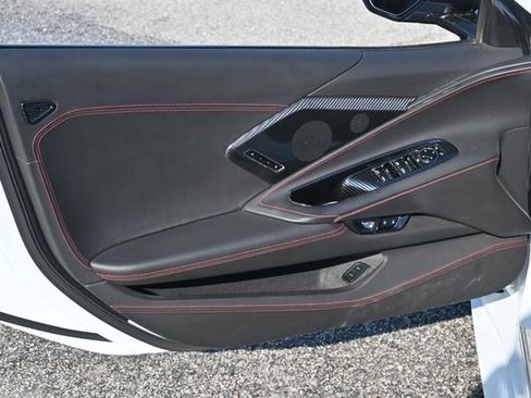 Used 2023 Chevrolet Corvette Stingray w/ Z51 Performance Package image 8