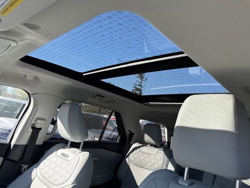 Used 2025 Ford Explorer Platinum w/ LUX Leather Package image 35