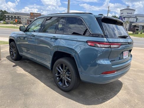 New 2026 Jeep Grand Cherokee Limited AWD/4WD image 4