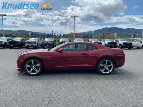 Used 2010 Chevrolet Camaro SS w/ RS Package RWD image 4