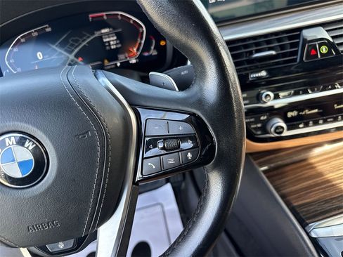 Used 2021 BMW 530i xDrive w/ Convenience Package image 15