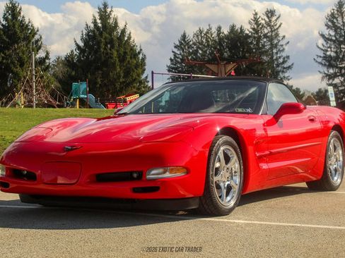 Used 2004 Chevrolet Corvette Convertible w/ Preferred Equipment Group RWD image 16