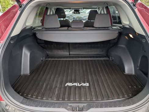 Certified 2021 Toyota RAV4 XLE w/ Convenience Package AWD/4WD image 15