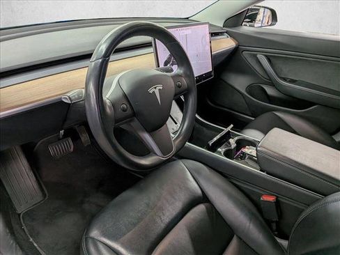 Used 2019 Tesla Model 3 Mid Range image 9