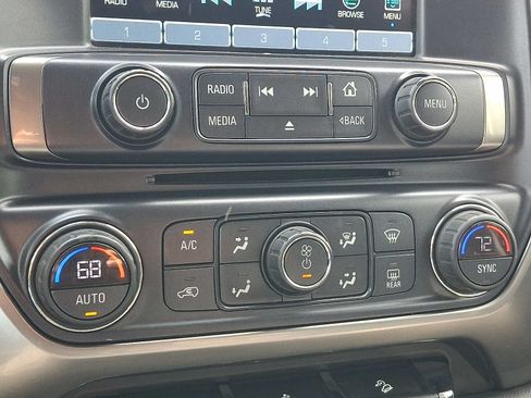 Used 2018 Chevrolet Silverado 1500 LT w/ All Star Edition AWD/4WD image 15