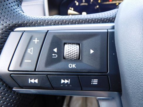 New 2025 Mitsubishi Outlander SE image 16