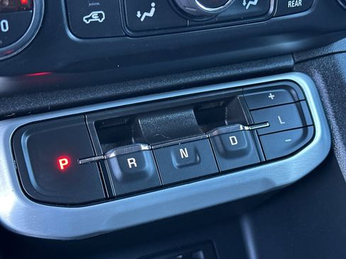 Used 2022 GMC Acadia SLT w/ Elevation Edition image 31