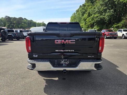 Used 2023 GMC Sierra 1500 SLT w/ SLT Premium Plus Package AWD/4WD image 9