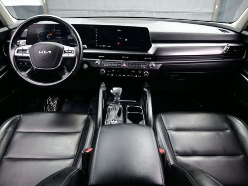 Used 2024 Kia Telluride S image 18