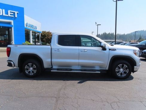 Used 2020 GMC Sierra 1500 SLT w/ SLT Premium Plus Package AWD/4WD image 10