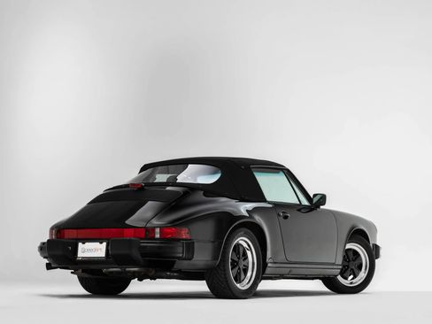 Used 1987 Porsche 911 Carrera RWD image 12