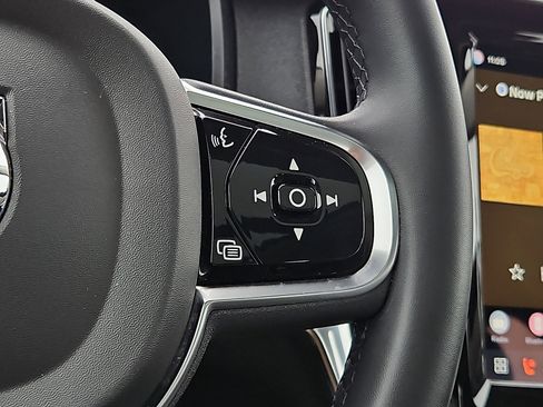 Certified 2023 Volvo S90 B6 Plus image 23