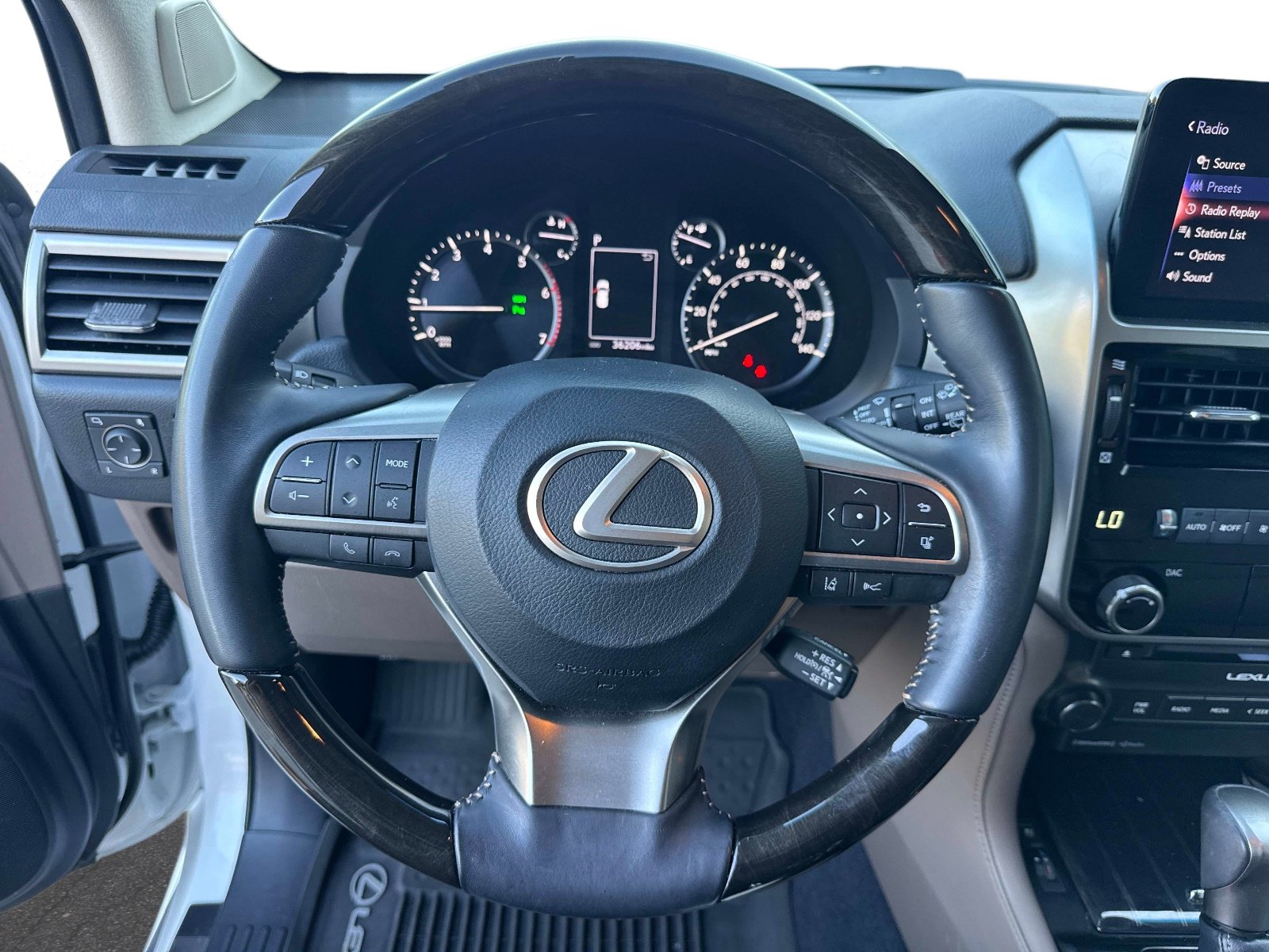 Certified 2023 Lexus GX 460 Premium w/ Premium Package AWD/4WD image 28