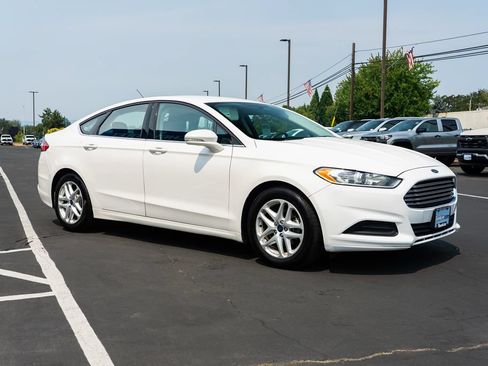 Used 2016 Ford Fusion SE FWD image 6