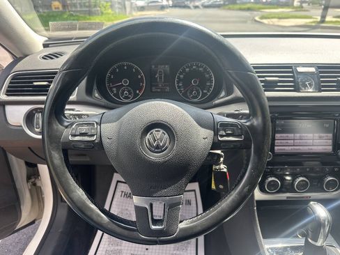Used 2012 Volkswagen Passat 2.5 SE FWD image 17