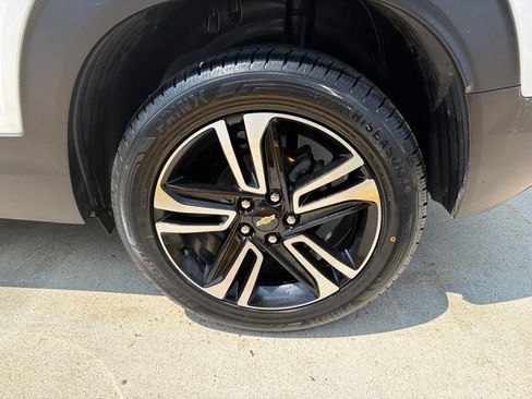 Used 2024 Chevrolet TrailBlazer LT FWD image 8