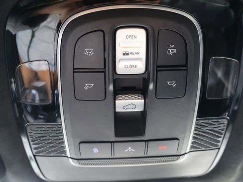 Used 2020 Hyundai Palisade Limited image 15