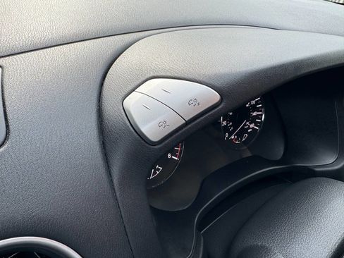 Used 2018 Nissan Pathfinder SL image 53