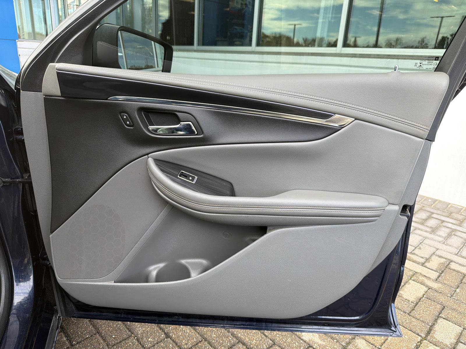 Used 2019 Chevrolet Impala LT w/ Sunroof and Spoiler Package FWD image 32