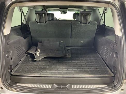 Used 2019 Chevrolet Suburban LT image 29
