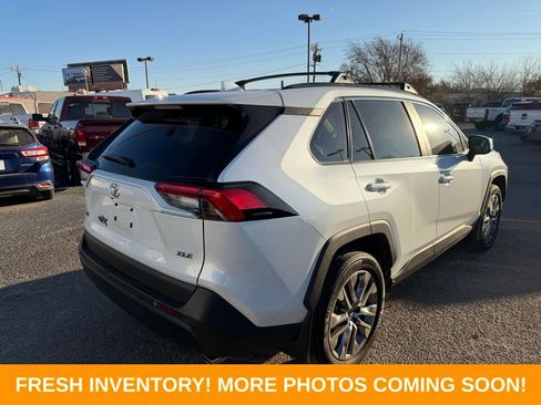 Used 2023 Toyota RAV4 XLE Premium image 7