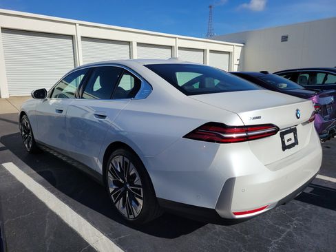 Used 2025 BMW 540i xDrive AWD/4WD image 4