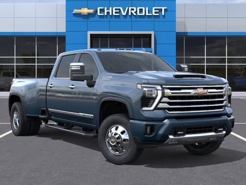 New 2026 Chevrolet Silverado 3500 High Country w/ High Country Premium Package AWD/4WD image 7