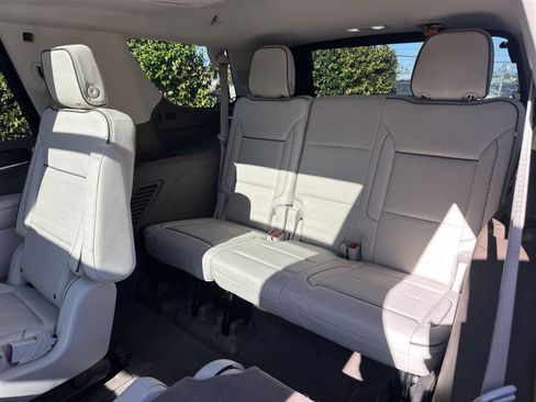 Used 2022 GMC Yukon Denali image 32