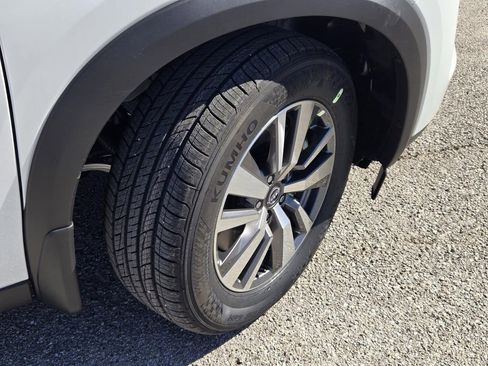 New 2026 Nissan Pathfinder SL image 6