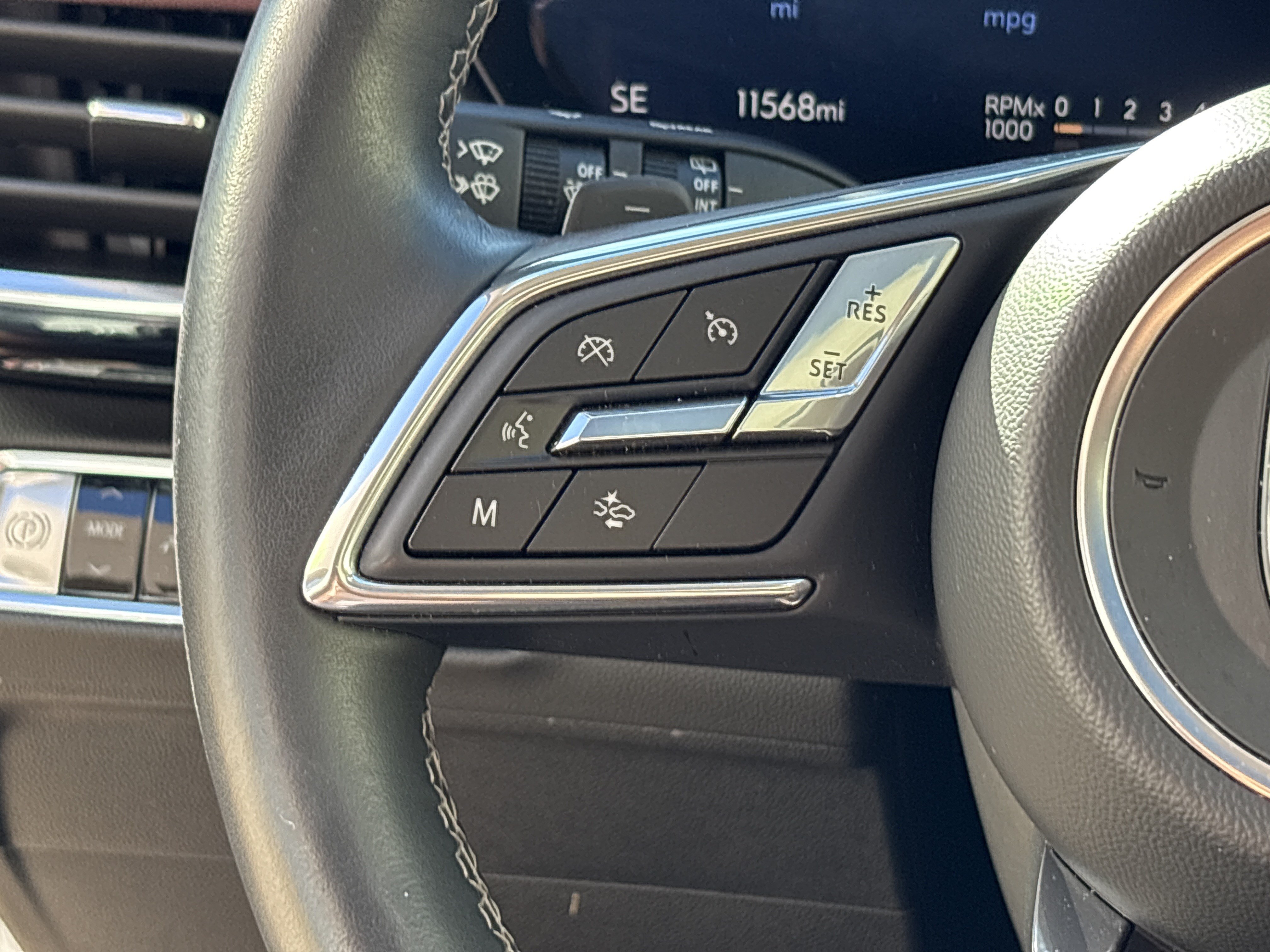 Used 2025 Buick Envision Sport Touring AWD/4WD image 19