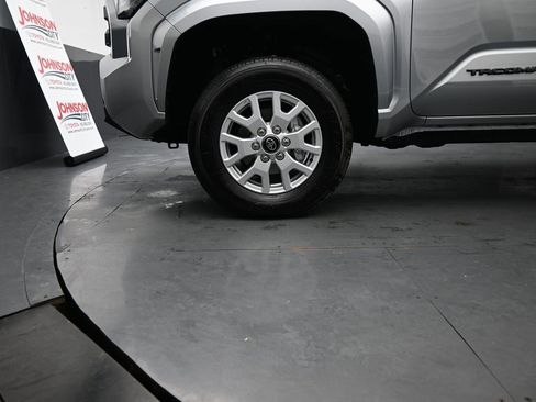 Used 2025 Toyota Tacoma SR5 image 15