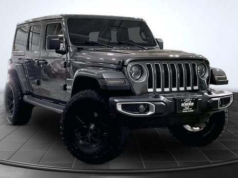 Used 2018 Jeep Wrangler Unlimited Sahara AWD/4WD image 13