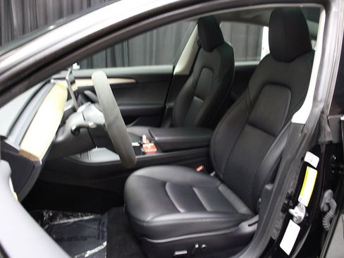 Used 2023 Tesla Model 3 Standard Range image 25