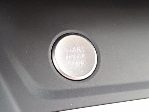 Used 2020 Audi Q3 2.0T Premium w/ Convenience Package image 26