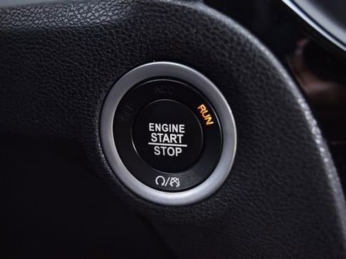 Used 2023 Chrysler 300 S image 17