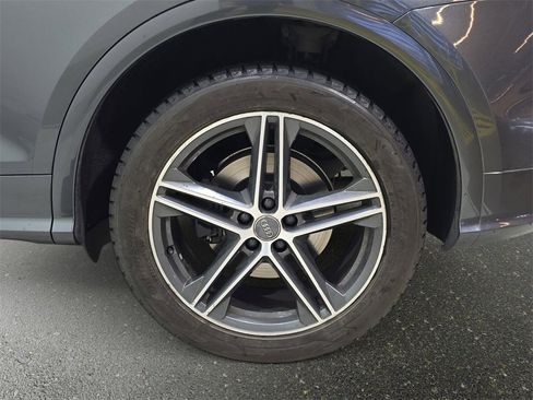 Used 2018 Audi SQ5 Prestige w/ Prestige Package image 32