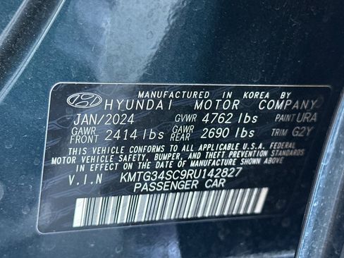 Used 2024 Genesis G70 2.5T RWD image 28
