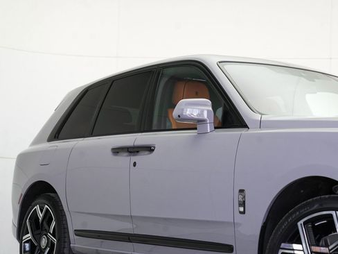 New 2026 Rolls-Royce Cullinan Black Badge image 5