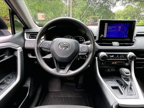 Used 2024 Toyota RAV4 LE FWD image 8