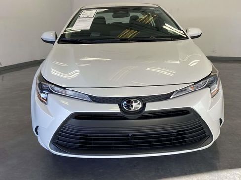Used 2026 Toyota Corolla LE image 8